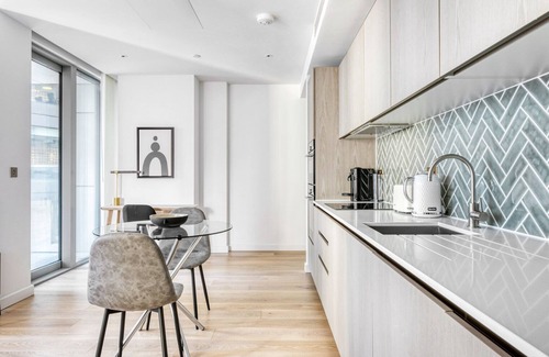 Hoxton West Apartment | Open plan Old Street, 1BR, New build, modern, by Blueground
