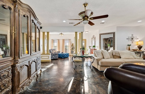 Van Alstyne House | Optional Wedding Barn Pickleball Volleyball Cornhole Ping Pong Fire Pit Foosball