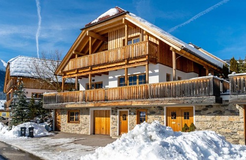 Mauterndorf Ski Chalet | Opulent Chalet in Mauterndorf with Whirlpool & Sauna