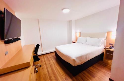 Cerro Colorado District House | OQ STANDARD HOTEL - Airport