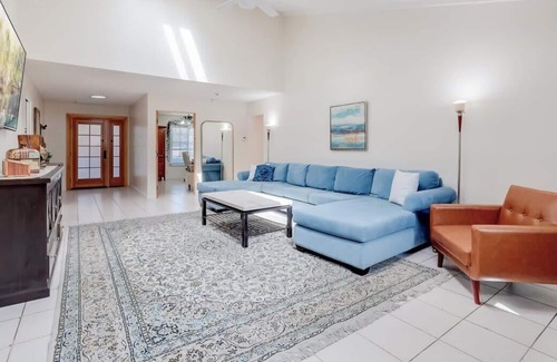 Fountain Valley House | Orange County Charming Home