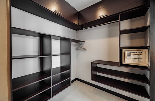 Patio Bonito Apartment | Orange Suites 505