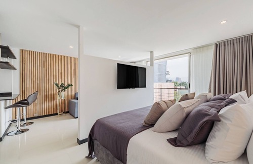 Patio Bonito Apartment | Orange Suites 505