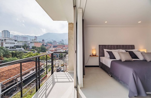 Patio Bonito Apartment | Orange Suites 505