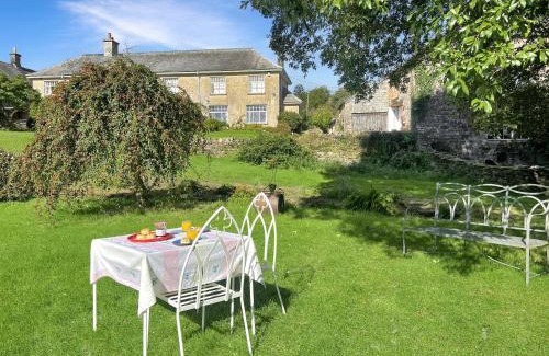 Brayford House | Orchard Cottage
