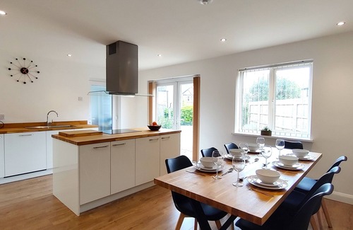 Kempsford House | Orchard View - 4-Bed Home In Kempsford, Cotswolds