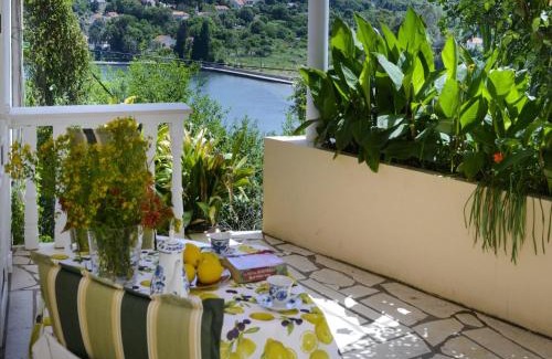 Kolocep Island Apartment | Oreb Dream Apartments - One Bedroom Apartment with Terrace and Sea View Apartment 1