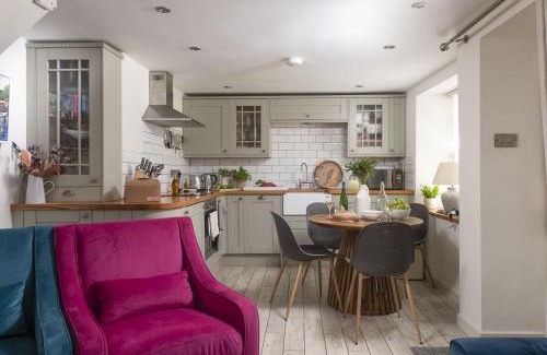 St. Agnes House | Oriel Cottage