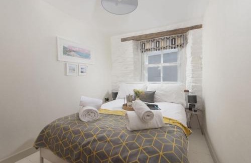 St. Agnes House | Oriel Cottage