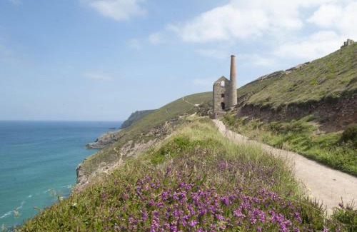 St. Agnes House | Oriel Cottage