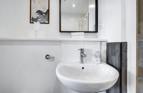 The Westside Apartment | Orient CityView with FreePark and Netflix