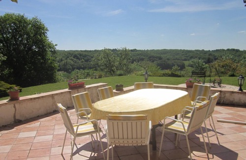 Belveze Villa | Originally built in medieval times the villa offers beautiful Quercy views