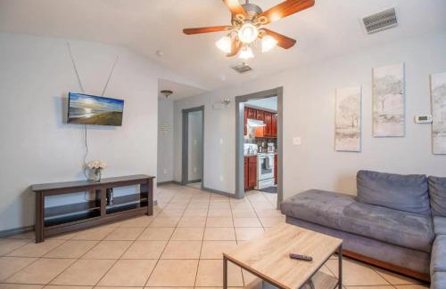 Dixie Belle House | Orlando 3br2ba Family Stay With Big Savings