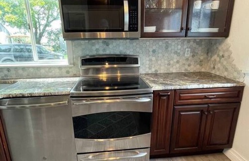 Northwest Orlando House | Orlando Lakefront clubhouse