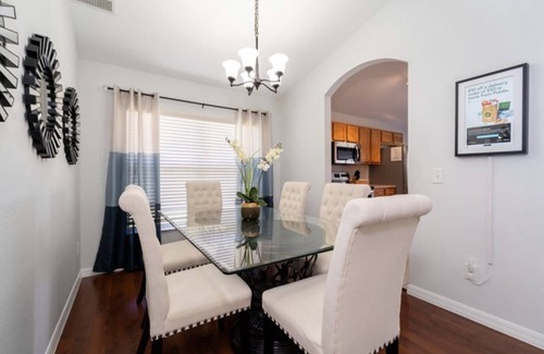 Four Corners House | Orlando Renters