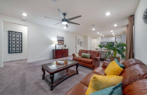 Casas Adobes House | Oro Valley/Fenced/Garage/2 BR 2BA/Office