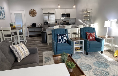 Osage Beach Villa | Osage Beach Villa MM 21 Great Location. ATTACHED VILLA MAY ALSO BE AVAILABLE