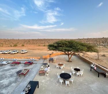 Amar Sagar Pol Hotel | Osaka Desert Safari Camp