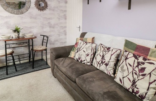 Uffculme House | OSCAR'S RETREAT, with a garden in Uffculme