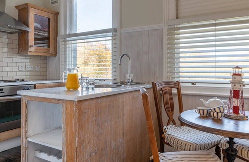 Maldon Apartment | Osea Island: Cottage Seclusion