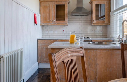 Maldon Apartment | Osea Island: Cottage Seclusion