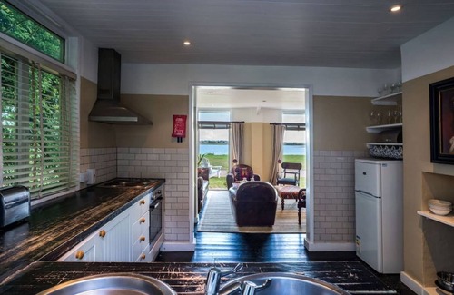 Maldon Apartment | Osea Island: Cottage Tranquility