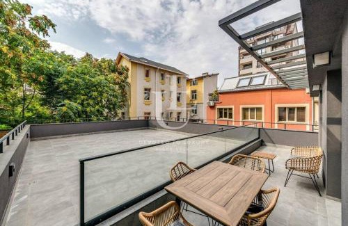 Sofia City Center Apartment | Oslo: A modern furnished apartment with parking