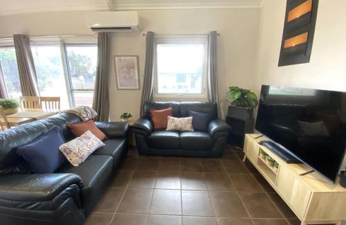 Exmouth Villa | Osprey Holiday Village Unit 113 2 Bedroom