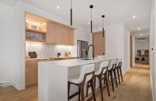 Versant Soleil Condo | Ostrya 202 - Luxury Ski-in/Ski-Out, Steps from Slopes!