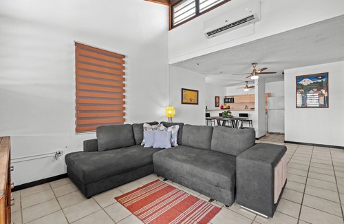 Sardinera Apartment | Otium | Balcony | Pet Friendly | Free Parking