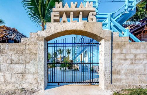 Caye Caulker Hotel | Otoch Mayan Falls Gold Standard and Corridor Certified