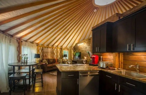 Topton House | Otter Creek Yurt - Creekside Glamping w/Private Hot Tub