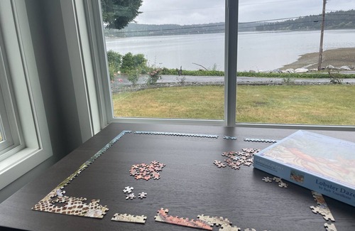 Vashon Island House | Otter Getaway - Quartermaster Harbor Beach House.