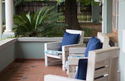 Lydenburg House | Oude Post Guesthouse and Cottage - The Old Postmaster's House