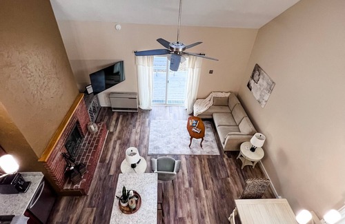Plymouth House | Our Mountain Manor: Tenney - Ski-in/out