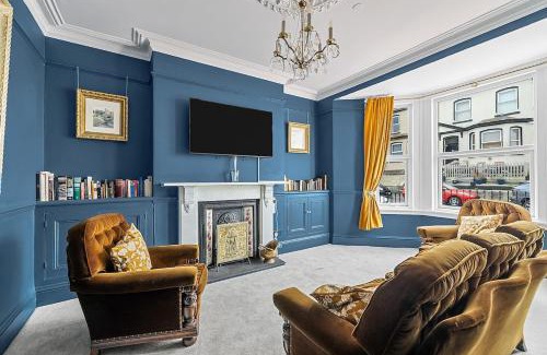 Plymouth House | Our Olde House Plymouth