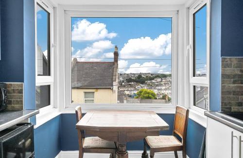 Plymouth House | Our Olde House Plymouth