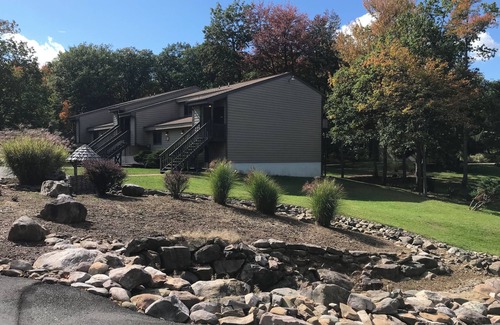 White Haven Villa | Our vintage casual villas are located in the scenic Pocono Mountains.