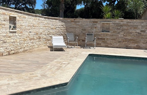 Morieres-les-Avignon House | Outbuilding house