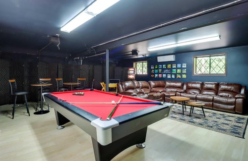 East Stroudsburg House | Outdoor Entertainment and Hot Tub Poconos Home!