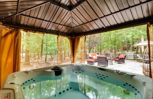 East Stroudsburg House | Outdoor Entertainment and Hot Tub Poconos Home!