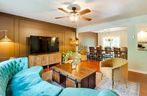East Stroudsburg House | Outdoor Entertainment and Hot Tub Poconos Home!