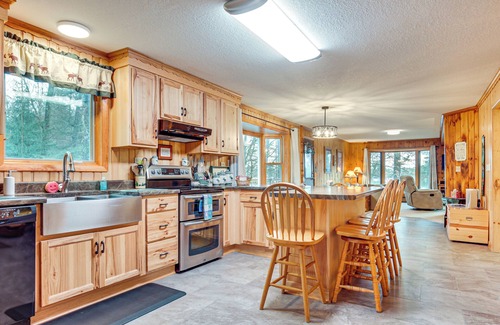 Arbor Vitae Cabin | Outdoor Lover's Paradise w/Dock & Fire Pit!
