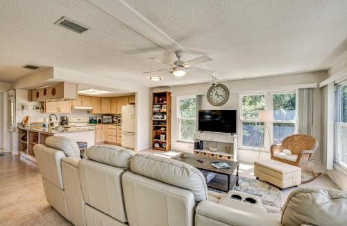 Woods N Waters House | Outdoor Oasis Canal-Front Home in Crystal River