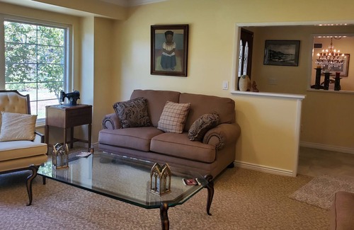 Fullerton House | Outdoor Oasis on Half an Acre