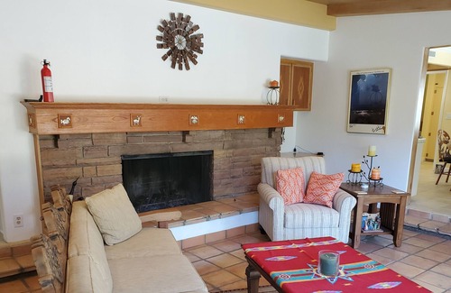 Fullerton House | Outdoor Oasis on Half an Acre