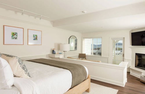 Eastsound Hotel | Outlook Inn