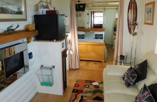 Treknow Apartment | Outstanding Prime Position Coastal Property
