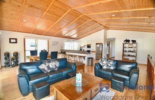 Woodgate House | Outstanding Ocean Views