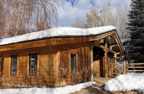 Ketchum House | Outstanding One-Room Guest House in Ketchum, 1 mile to the lifts